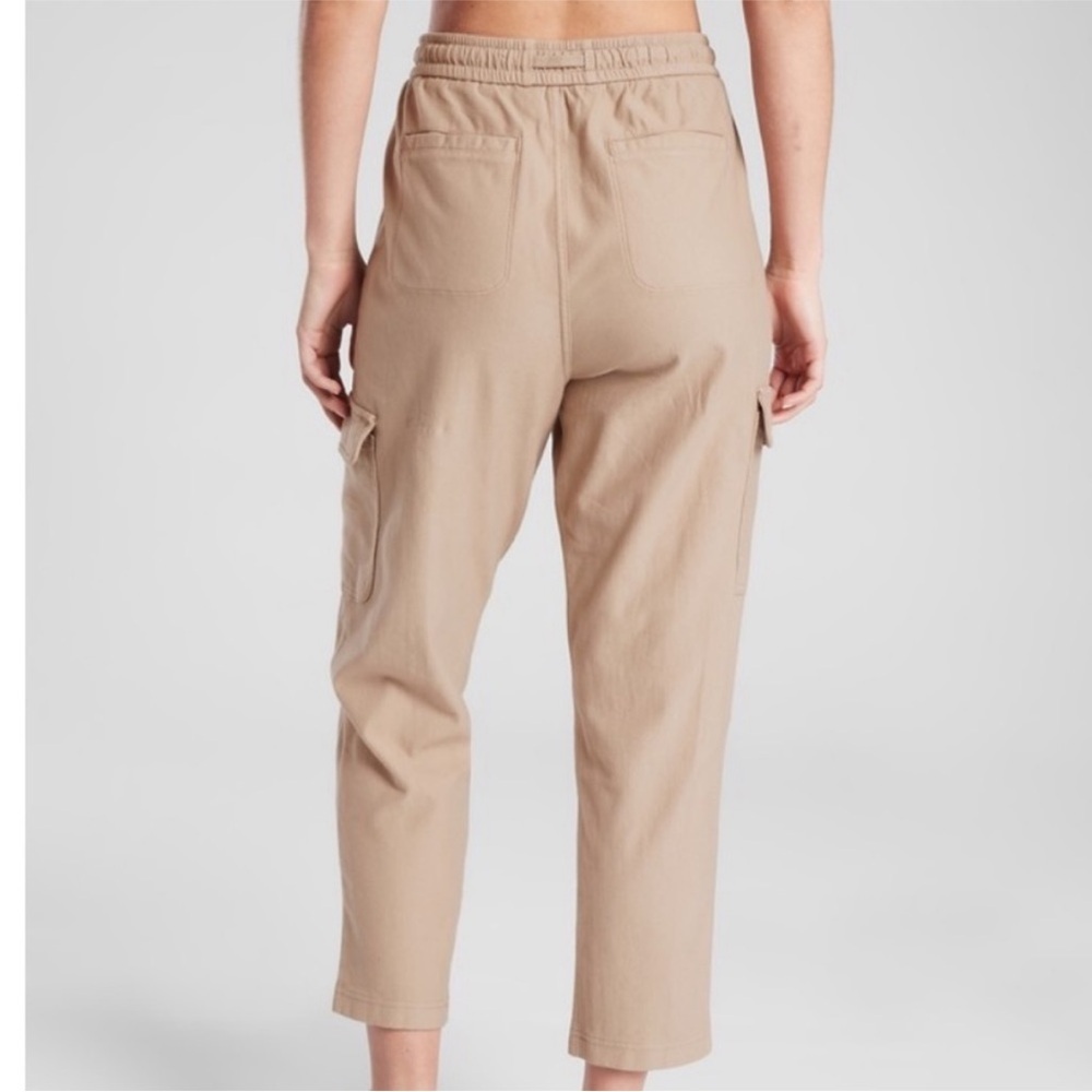 Athleta tan Farralon cargo crop pants size 4 - Picture 2 of 6